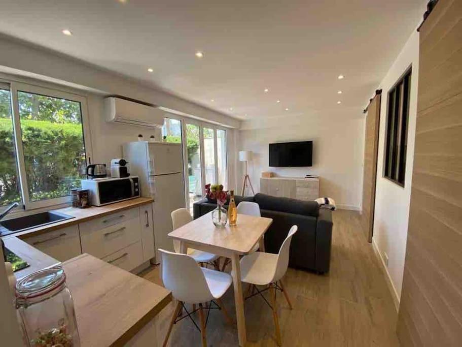 Апартаменты Le Coeur Du Cap D'Antibes - Terrasse - Parking - Wifi Экстерьер фото